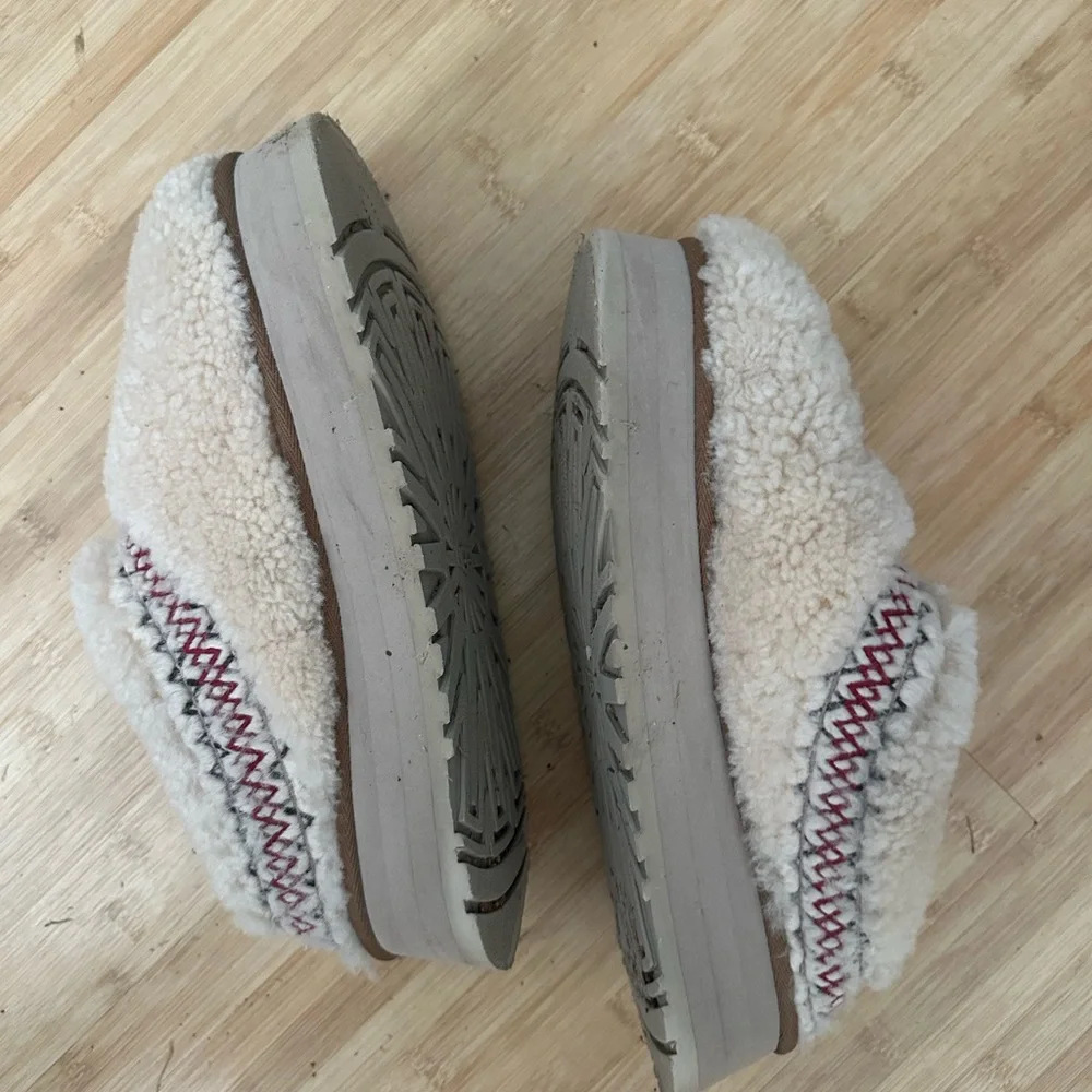 Ugg Tazz Braid Sherpa Size 7 - Picture 4 of 6